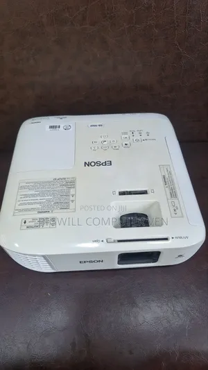Perfect Projector for Perfect Projection