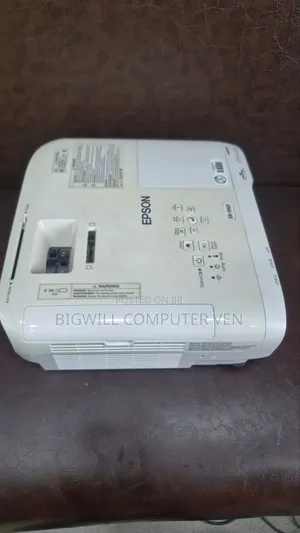 Perfect Projector for Perfect Projection