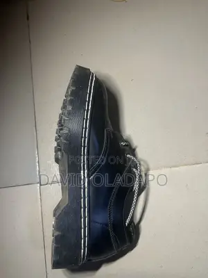 Dr Martens Shoe