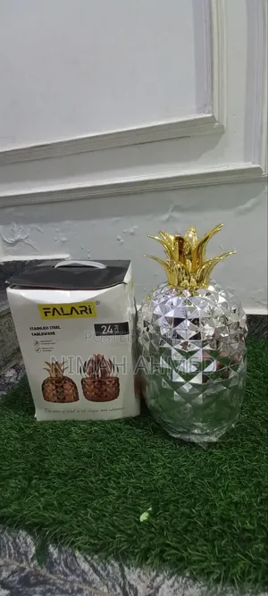 Pineapple Shaped Cutlery Case With Cutleries