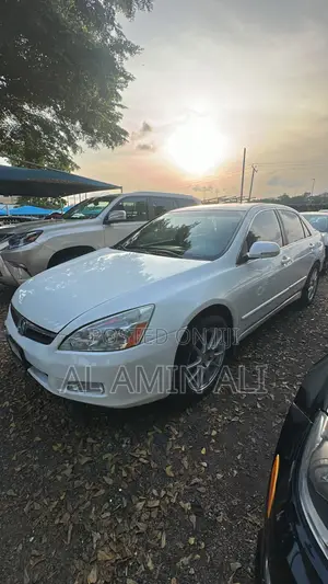 Honda Accord 2005 White