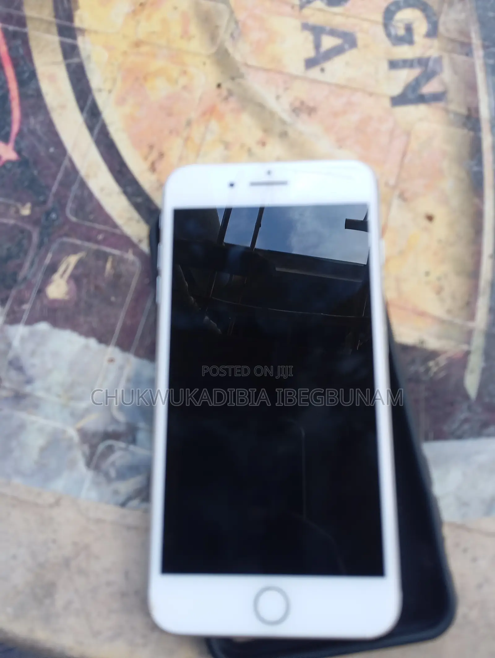 Apple iPhone 8 Plus 64 GB White