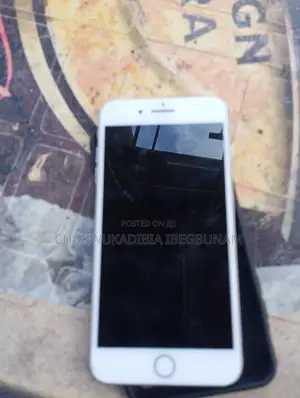 Apple iPhone 8 Plus 64 GB White