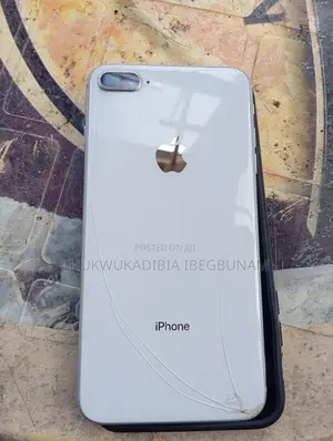 Apple iPhone 8 Plus 64 GB White