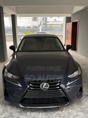 Lexus IS 300 AWD 2017 Blue