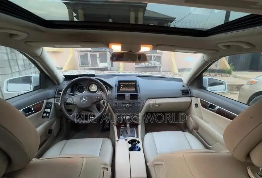 Mercedes-Benz C300 2008 White