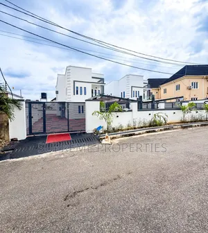 4bdrm Duplex in Kolapo Ishola Gra, Ibadan for sale