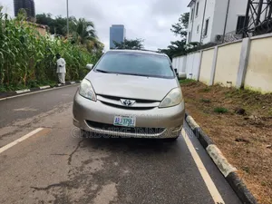 Toyota Sienna 2006