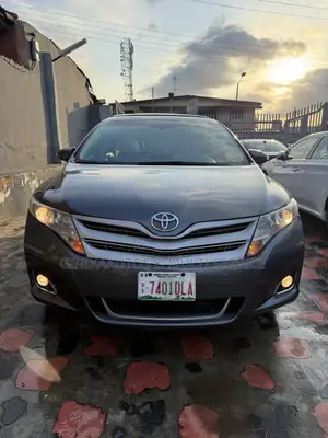 Toyota Venza XLE 2013 Gray