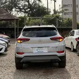 Hyundai Tucson Limited AWD 2018 Silver
