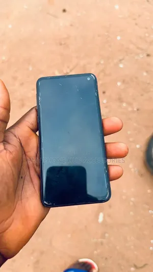 Samsung Galaxy S10e 128 GB Black