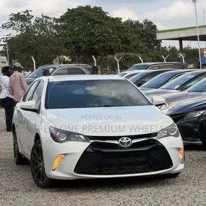 Toyota Camry 2016 White