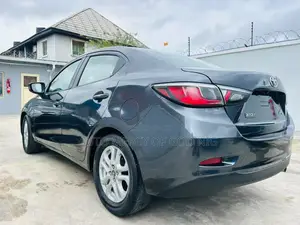 Toyota Yaris iA 1.5 FWD 2017 Gray
