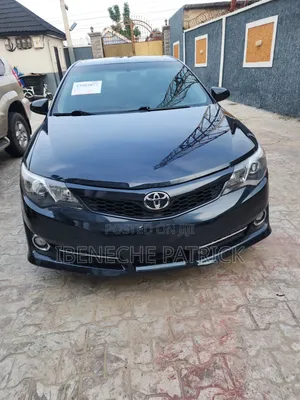 Toyota Camry SE V6 4dr Sedan (3.5L 6cyl 6A) 2013 Gray