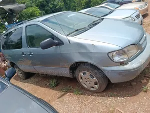 Toyota Sienna 2001