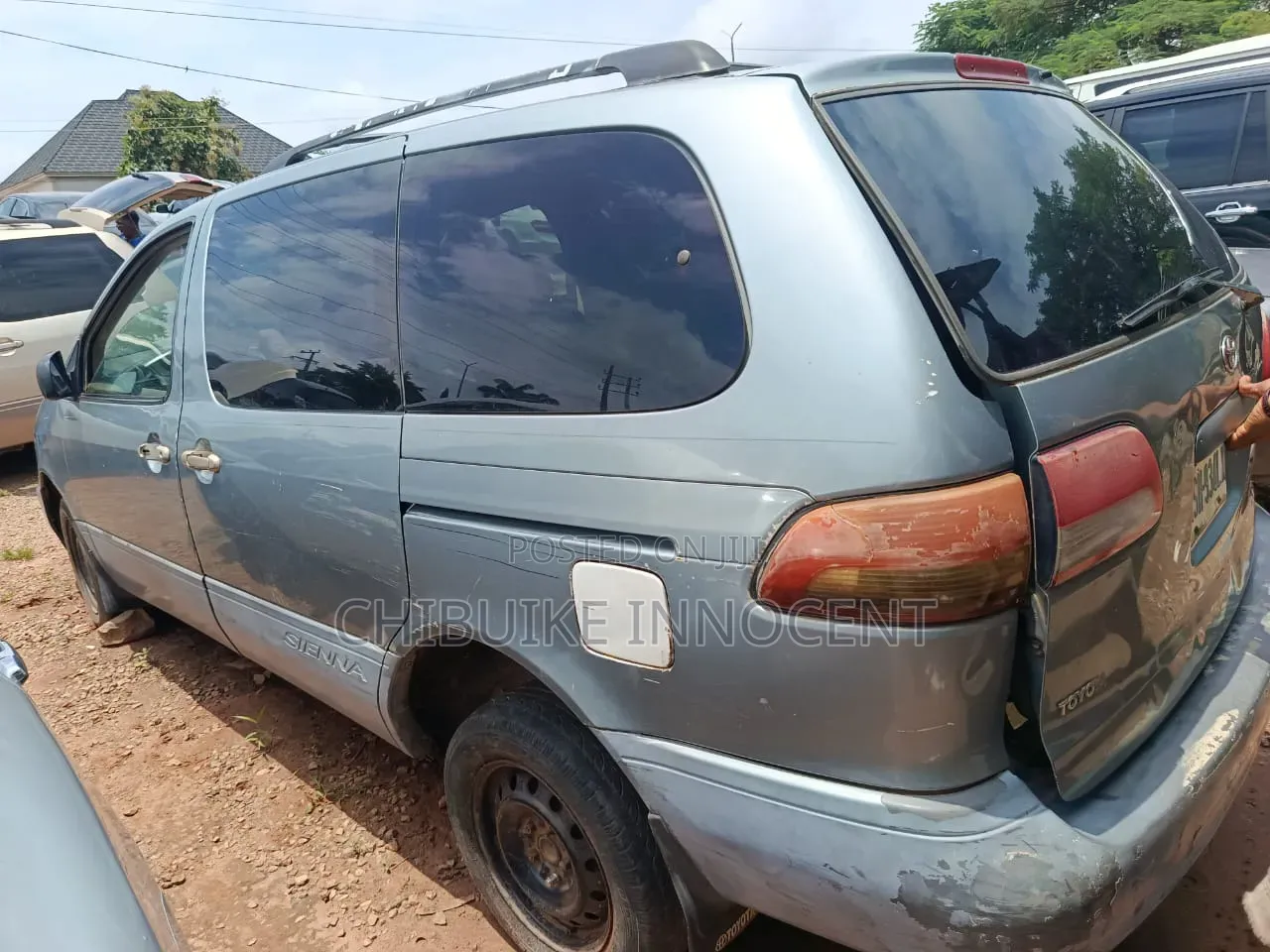 Toyota Sienna 2001