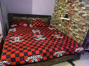 One-Love Girl's House