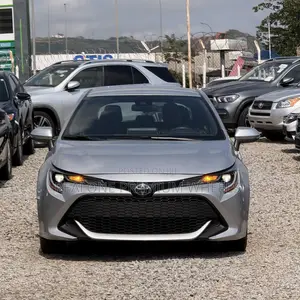 Toyota Corolla SE 2021 Silver
