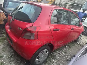 Toyota Yaris 2009 Red