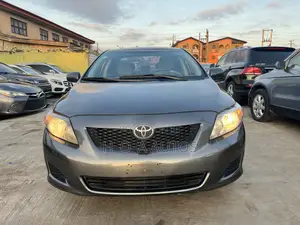Toyota Corolla 2010 Gray