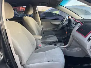 Toyota Corolla 2010 Gray