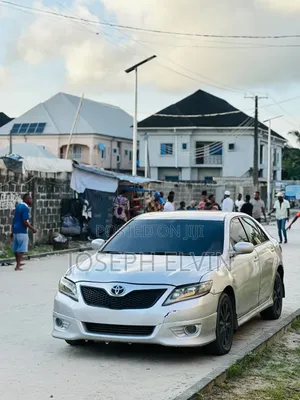 Toyota Camry SE V6 4dr Sedan (3.5L 6cyl 6AM) 2008 Silver