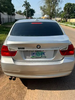 BMW 3 Series 325i RWD 2007 Silver