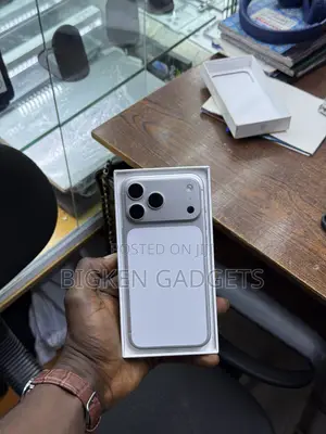 Apple iPhone 17 Pro Max 256 GB Silver