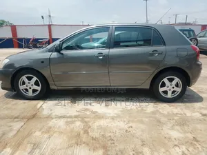 Toyota Corolla Hatchback SE 2025 Gray