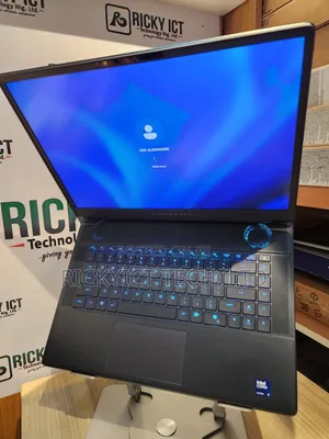New Laptop Dell 32GB Intel Core Ultra 9 SSD 2T