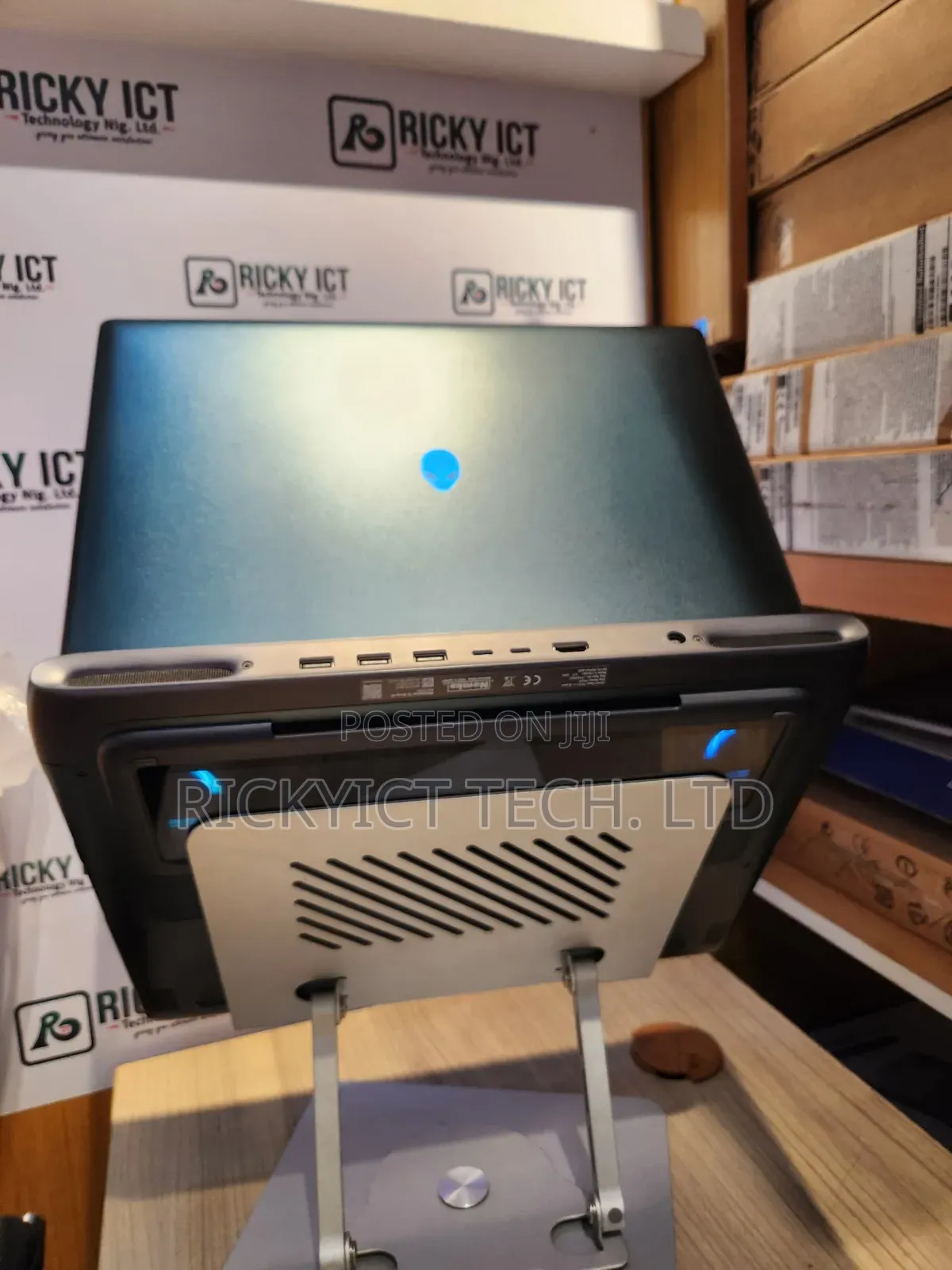 New Laptop Dell 32GB Intel Core Ultra 9 SSD 2T