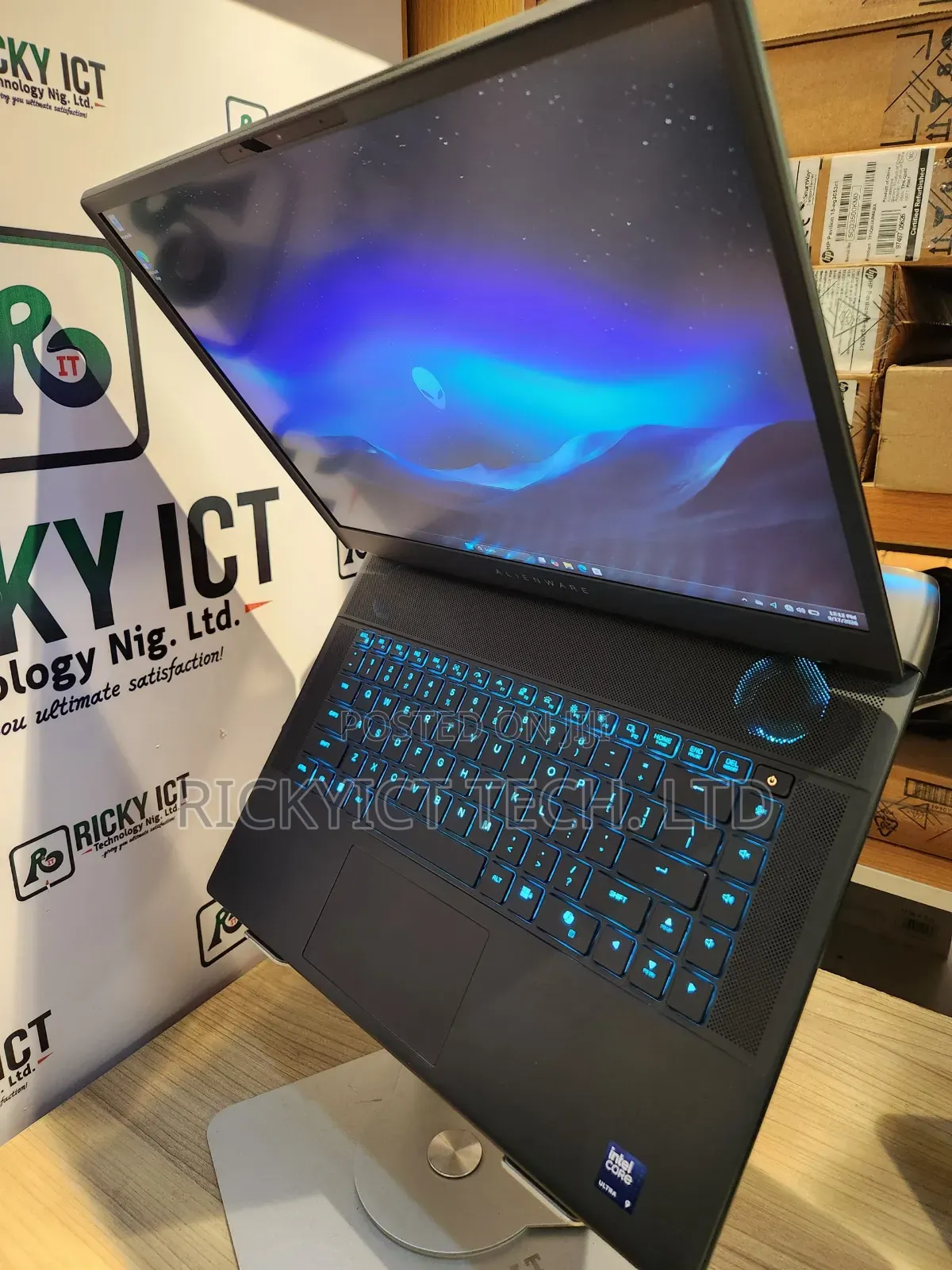 New Laptop Dell 32GB Intel Core Ultra 9 SSD 2T