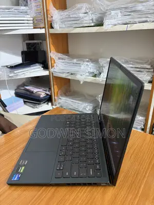 Laptop Dell Inspiron 14 Plus 7420 16GB Intel Core i7 SSD 512GB