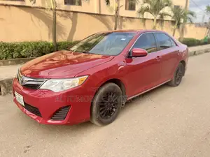 Toyota Camry LE 4dr Sedan (2.5L 4cyl 6A) 2014 Red