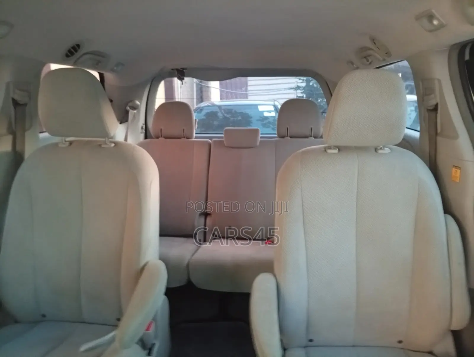 Toyota Sienna 2012 Silver