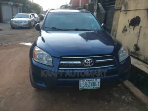 Toyota RAV4 2010 Blue