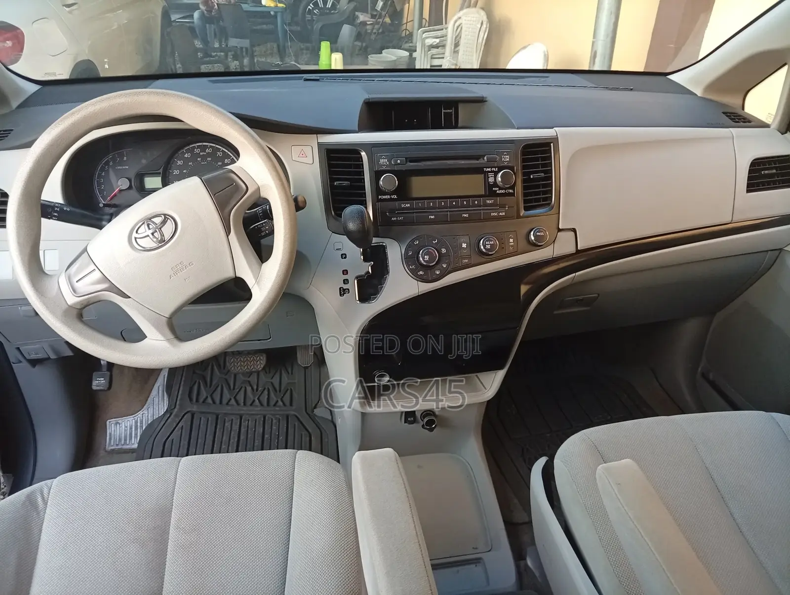 Toyota Sienna 2012 Silver