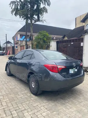 Toyota Corolla 2017 Gray