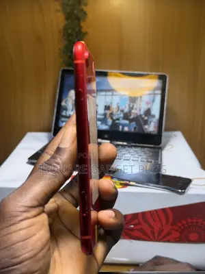 Apple iPhone XR 128 GB Red
