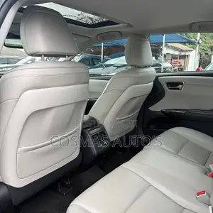Toyota Avalon Limited Sedan FWD (3.5L 6cyl 6A) 2017 Black
