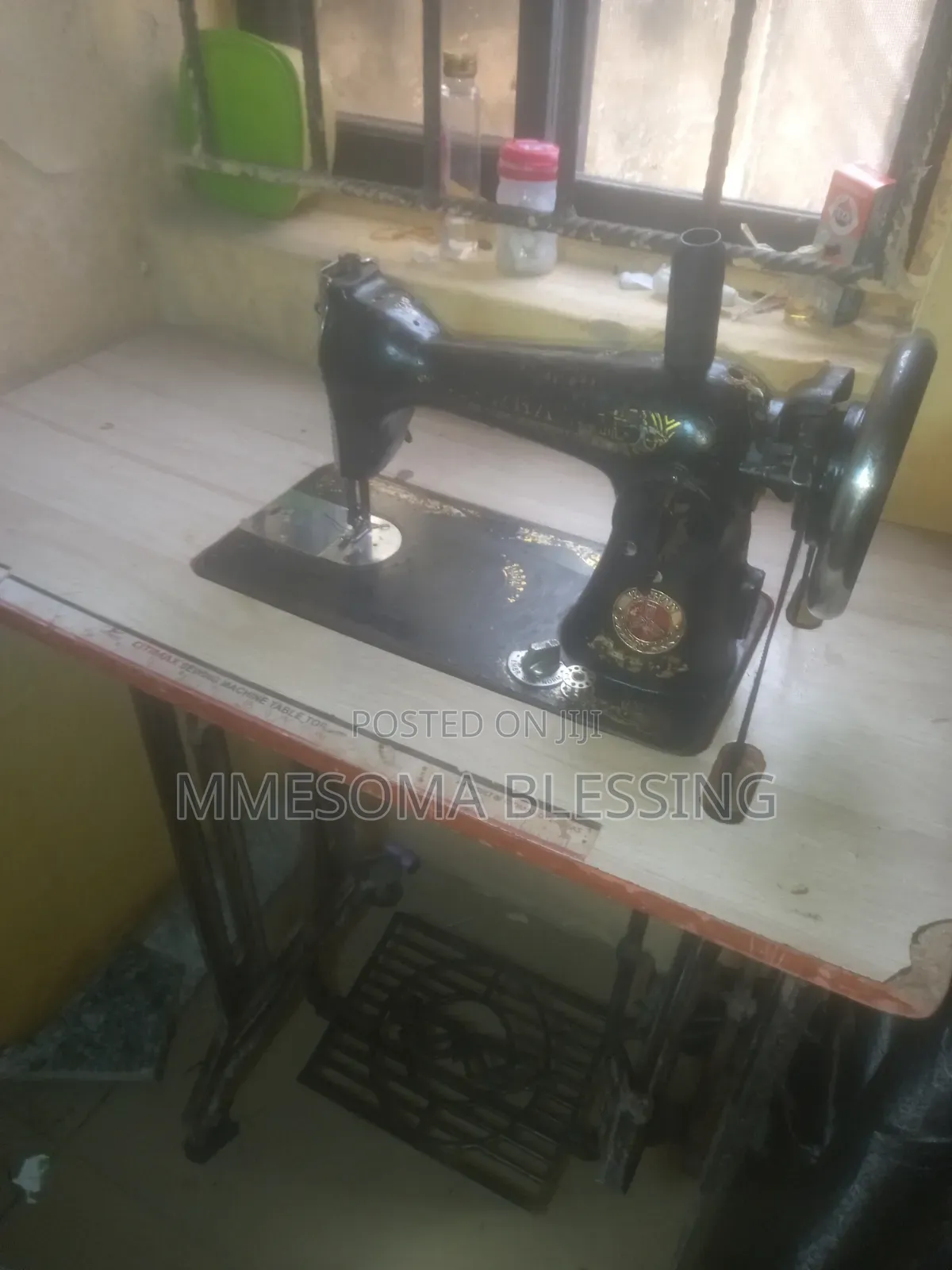 Manual Sewing Machine