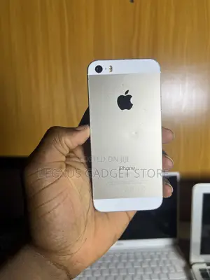 Apple iPhone SE 128 GB Gold
