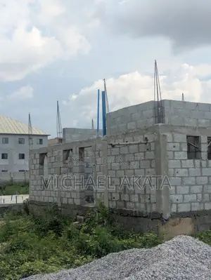 4bdrm Duplex in Life Camp for sale
