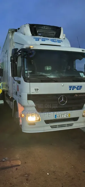 Mercedes Benz 2536 2005 White
