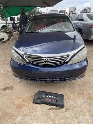 Toyota Camry XLE 4dr Sedan (2.4L 4cyl 4A) 2004 Blue