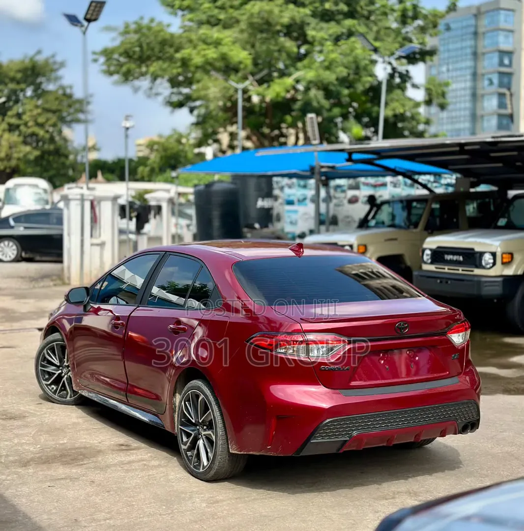 Toyota Corolla 2022 Red