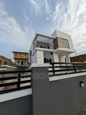Newly Built 5 Bedroom Duplex at Helium Estate