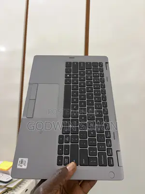 Laptop Dell Latitude 5310 2-in-1 16GB Intel Core i7 SSD 512GB