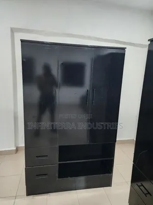 Glossy Wardrobe