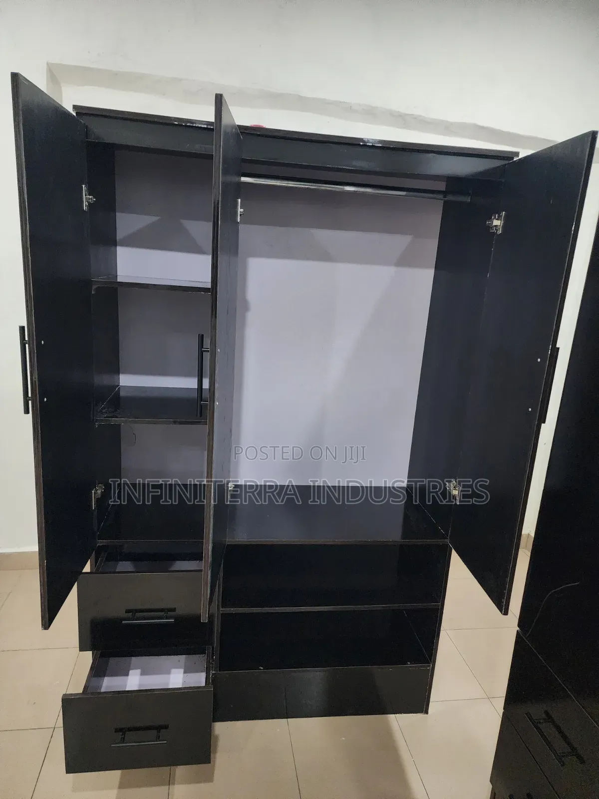Glossy Wardrobe